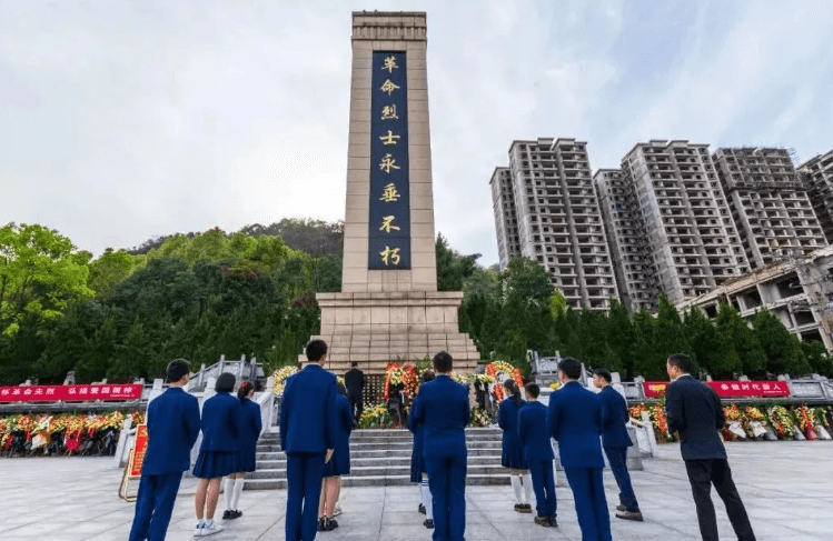 铜仁各级团组织开展“清明祭英烈”主题活动