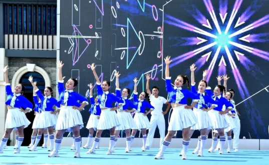 铜仁市家庭亲子健身操（舞）展演暨颁奖活动在碧江区举办