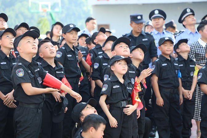 喜讯！贵州首家“少年警校”在铜仁揭牌