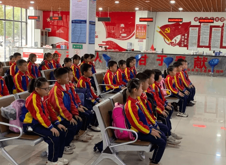 碧江区2022年“希望工程·陪伴行动”兴趣小课堂秋季学期开班了！