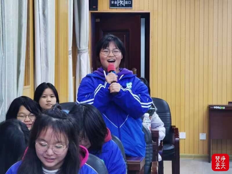 2022年铜仁市“为了明天•青春护航益起来”法治精神宣传系列活动在铜仁市民族中学举行