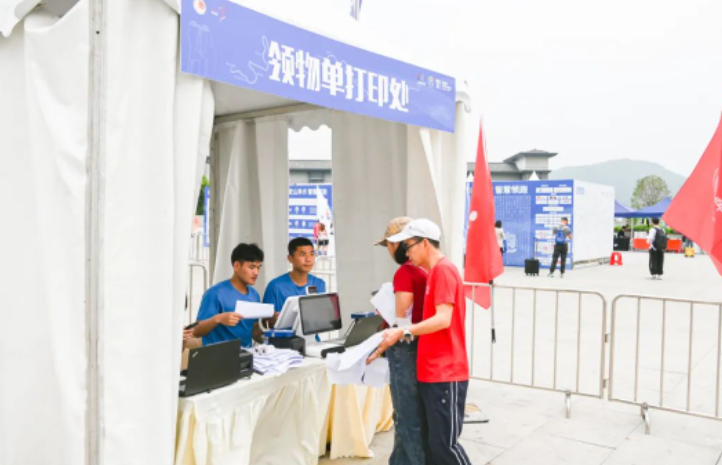 大片出炉！青春助力马拉松，志愿服务展风采