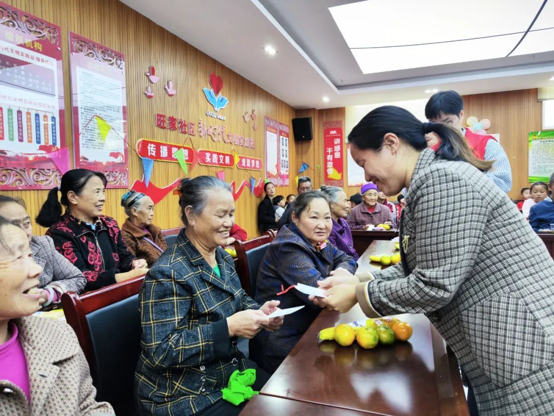 共青团“为老服务”示范点 || 旺家社区开展“久久重阳日·温情伴老行”重阳节活动暨第三季度集体生日会