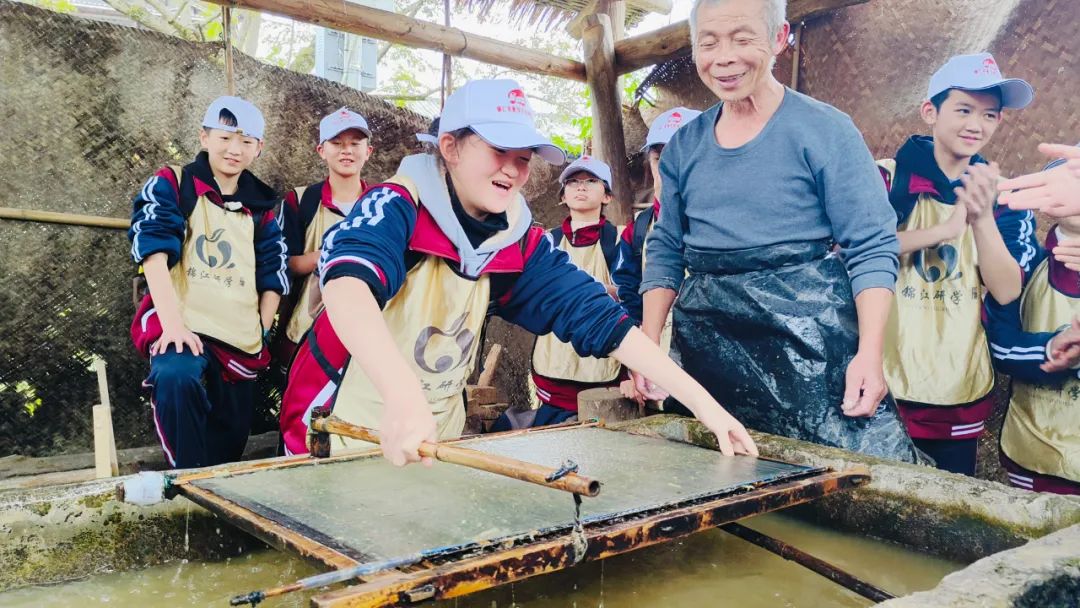 颗颗石榴籽·共筑同心圆——铜仁市青少年铸牢中华民族共同体意识研学活动