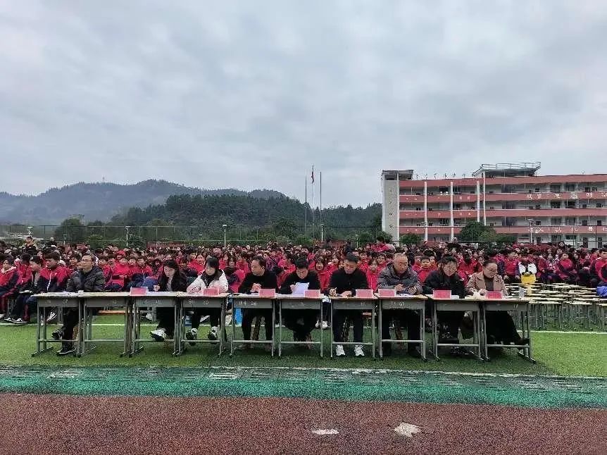 江口县各级共青团组织开展纪念“一二·九”运动系列活动