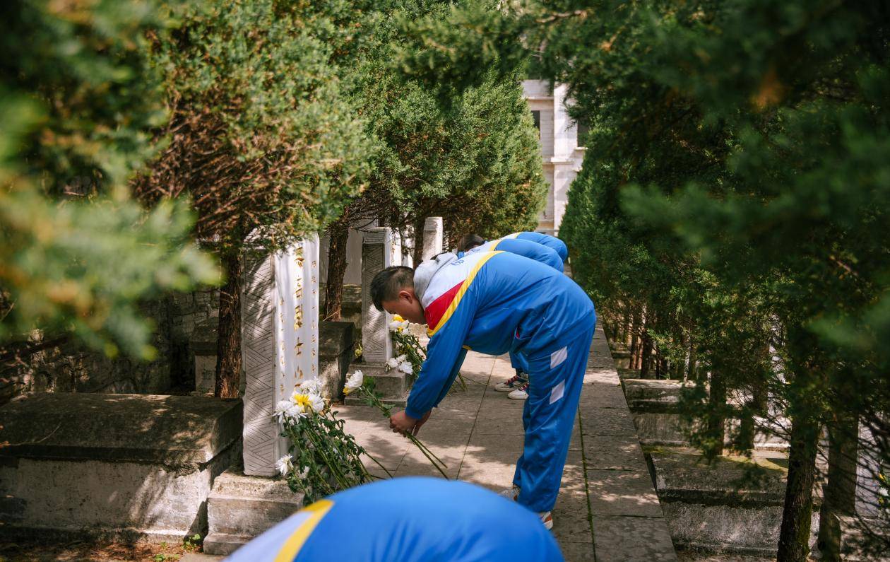 铜仁一中：红色基因 铸魂育人