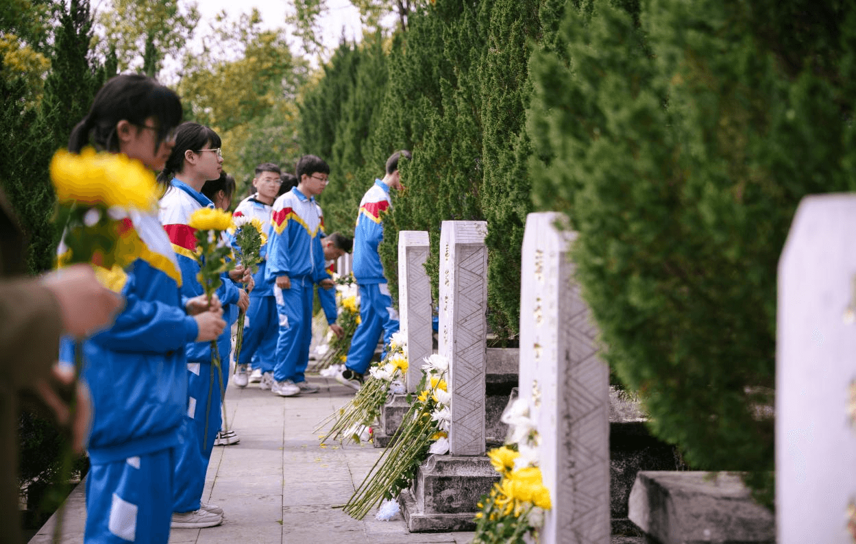 铜仁一中：红色基因 铸魂育人