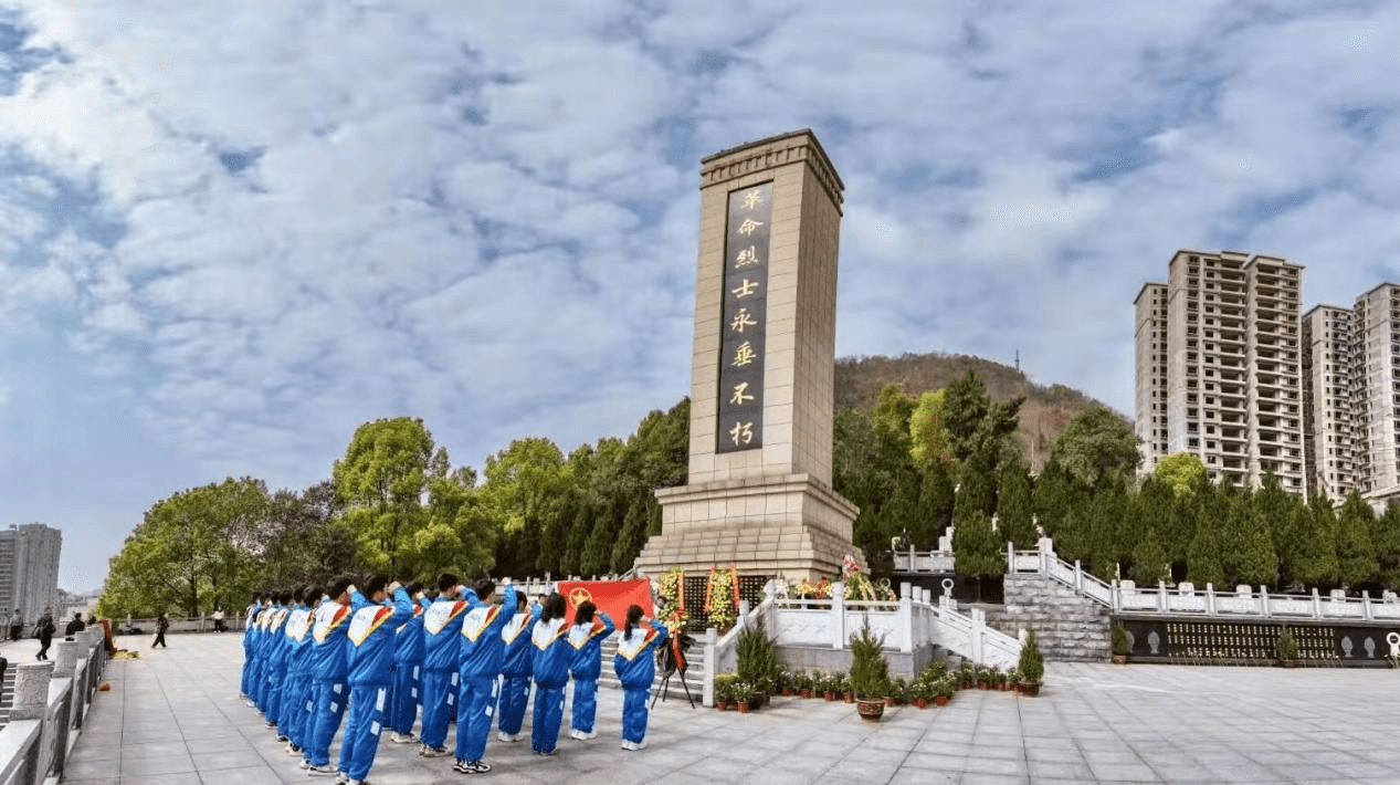 铜仁一中：红色基因 铸魂育人