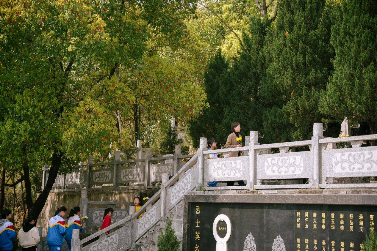 铜仁一中：红色基因 铸魂育人