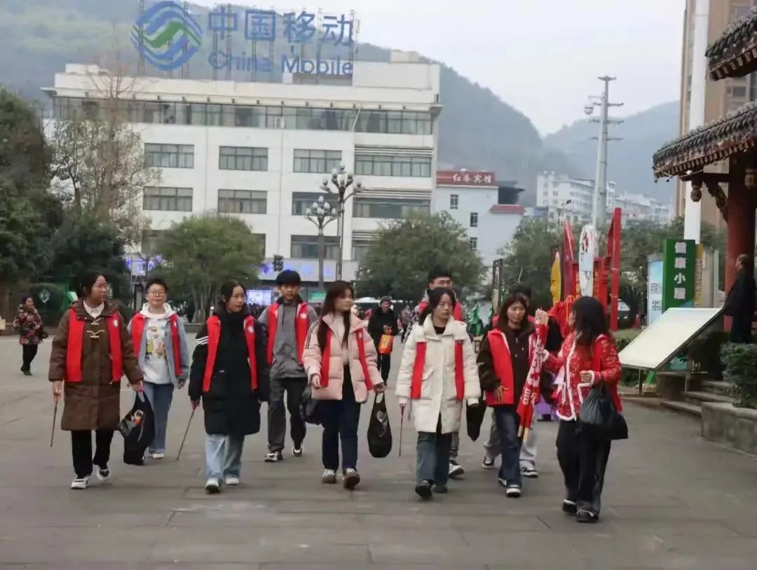 返家乡 | 维护生态江流 ，倡导文明行动