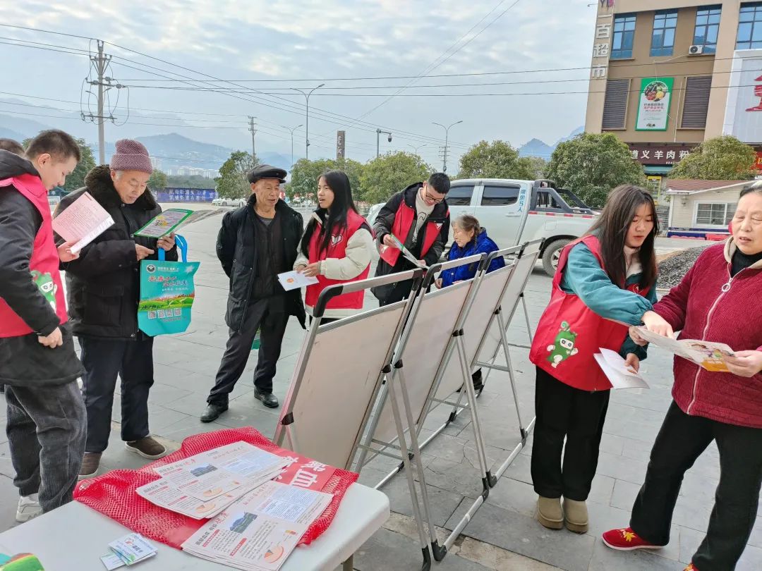 有“禁”生命无患 无“毒”健康相伴：江口团县委组织大学生春晖服务社开展禁毒宣传活动