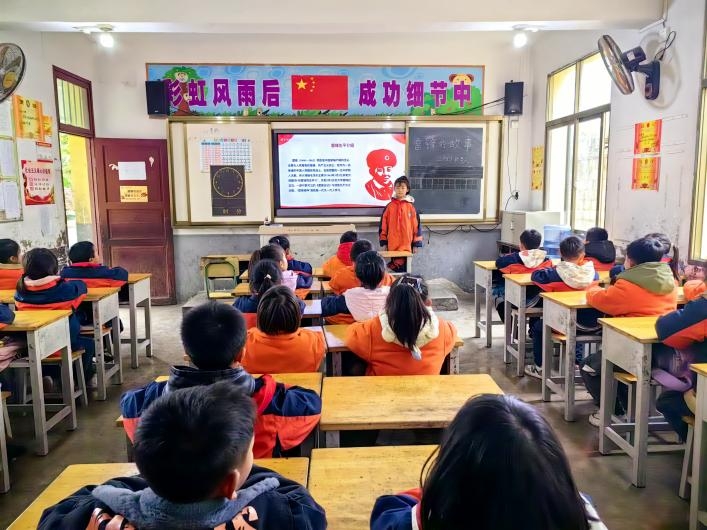 铜仁市各级少先队组织广泛开展“学雷锋”主题教育活动