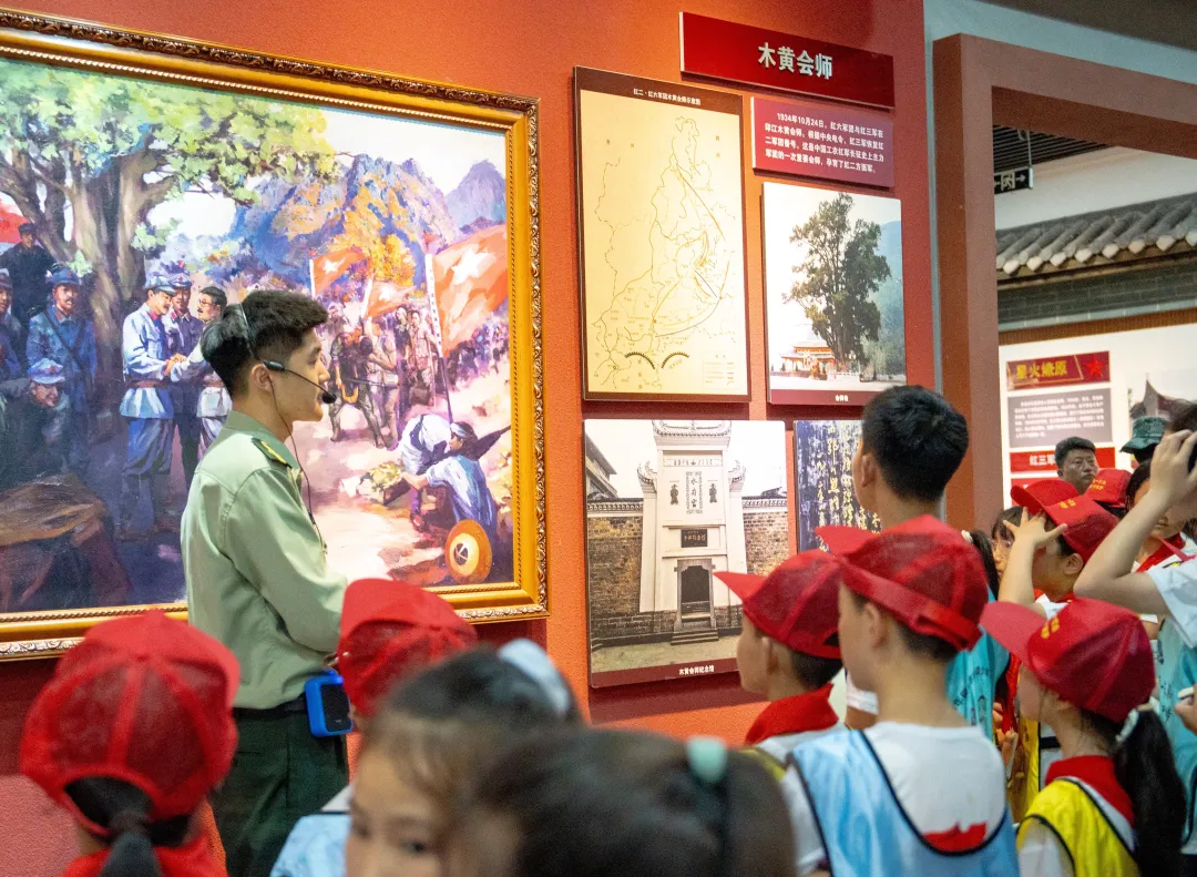 “中华民族一家亲 同心共筑中国梦”——“铜仁市青少年铸牢中华民族共同体意识”研学活动