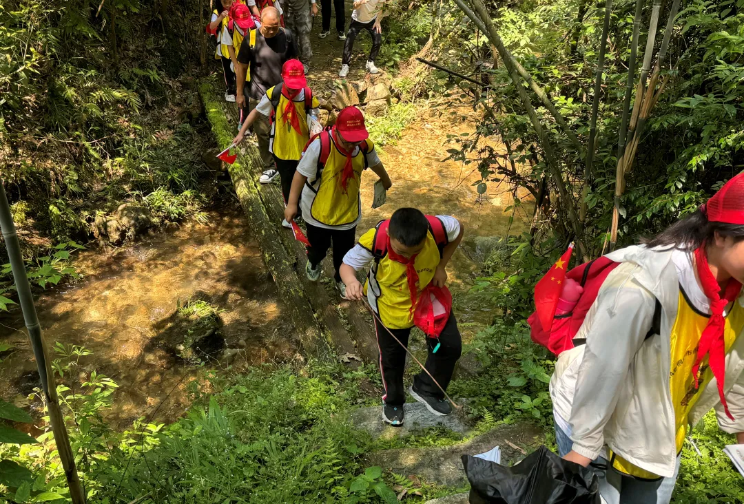 “中华民族一家亲 同心共筑中国梦”——“铜仁市青少年铸牢中华民族共同体意识”研学活动