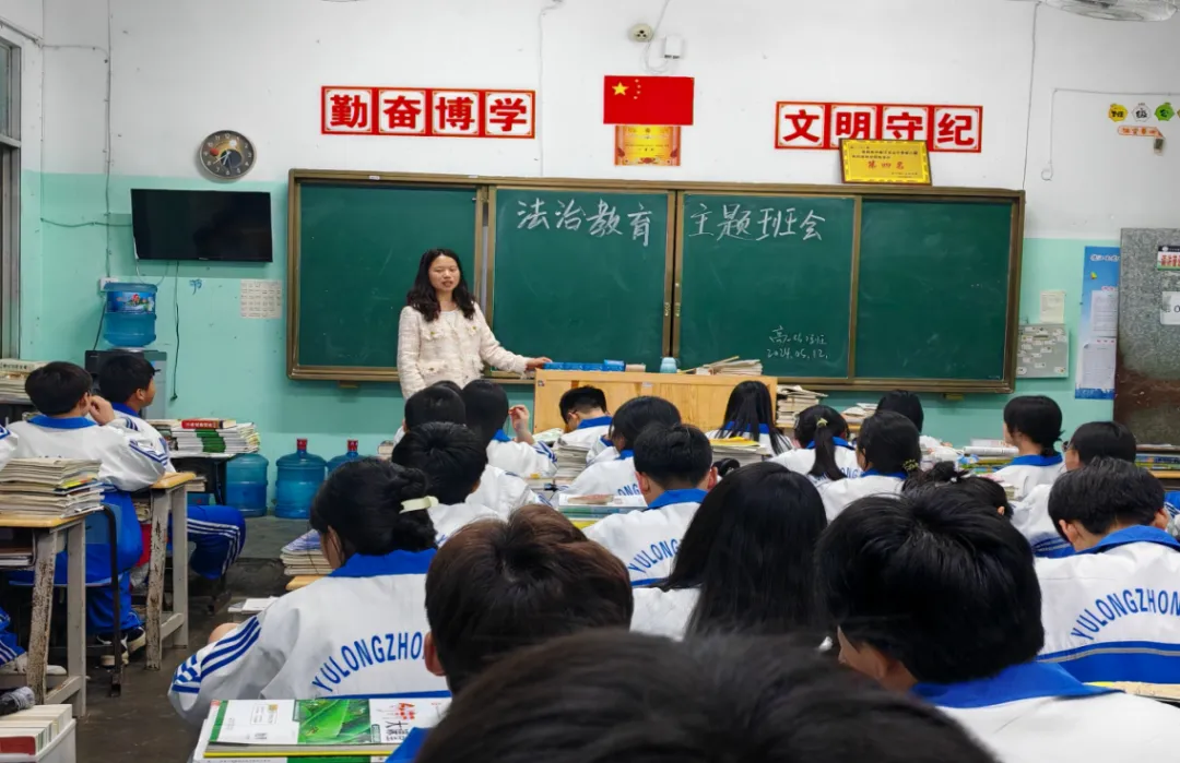 “典”亮青春，护航成长｜铜仁共青团开展民法典宣传月系列活动