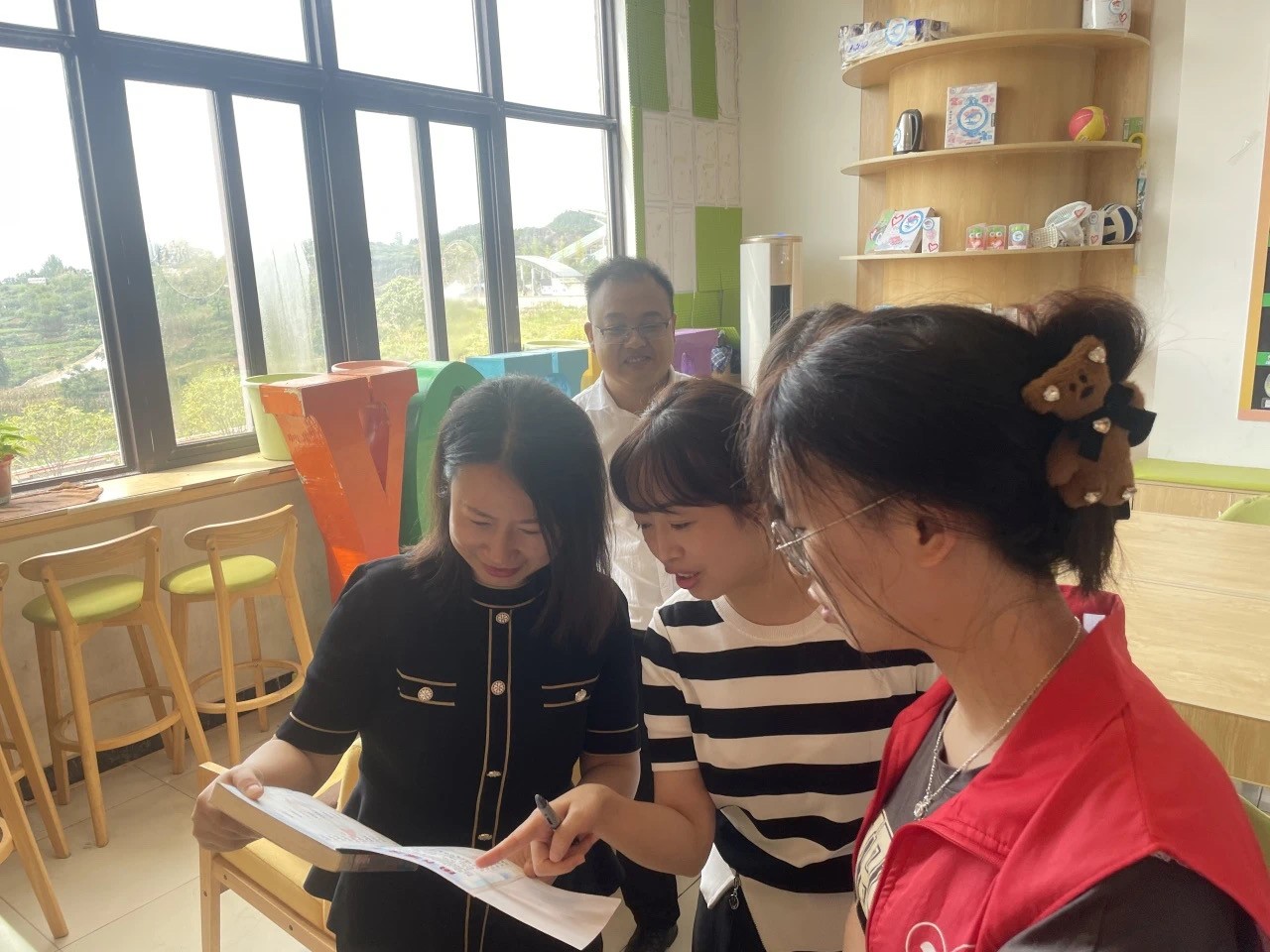 团市委王颖一行赴碧江区看望大学生西部计划志愿者