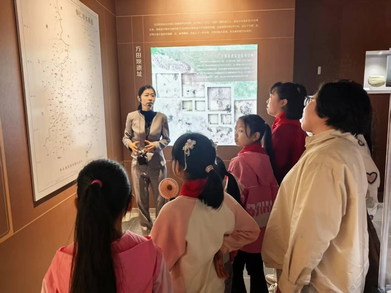 暖心哥哥知心姐姐为爱守护                                                                                                                     铜青声