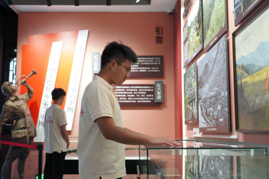 青春对话历史 初心映照征程——铜仁幼专学子“三下乡”走进木黄会师纪念馆