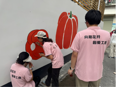 青春执笔绘振兴 墙绘添彩乡村貌——铜仁幼专学子用艺术的笔触，“勾勒”出乡村振兴的新图景