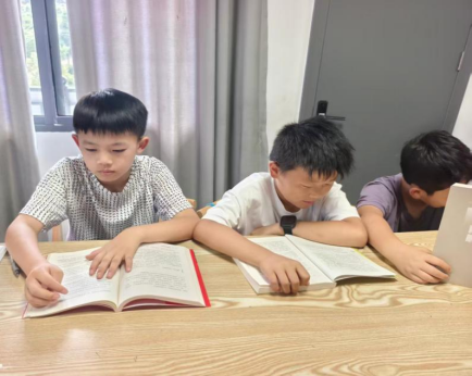 青年乡村振兴夜校｜铜仁共青团以书香搭建共读平台